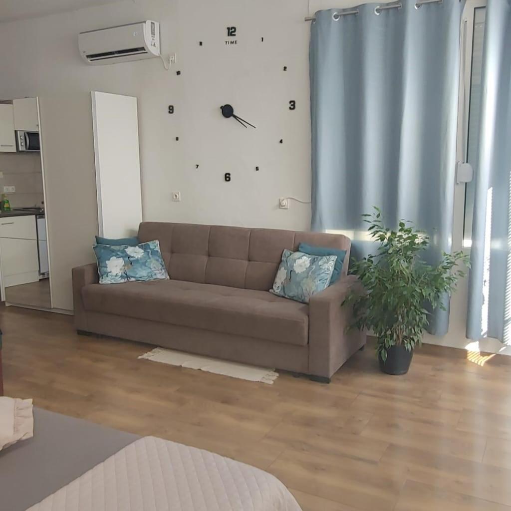 Apartamento Piccolo Knin Exterior foto
